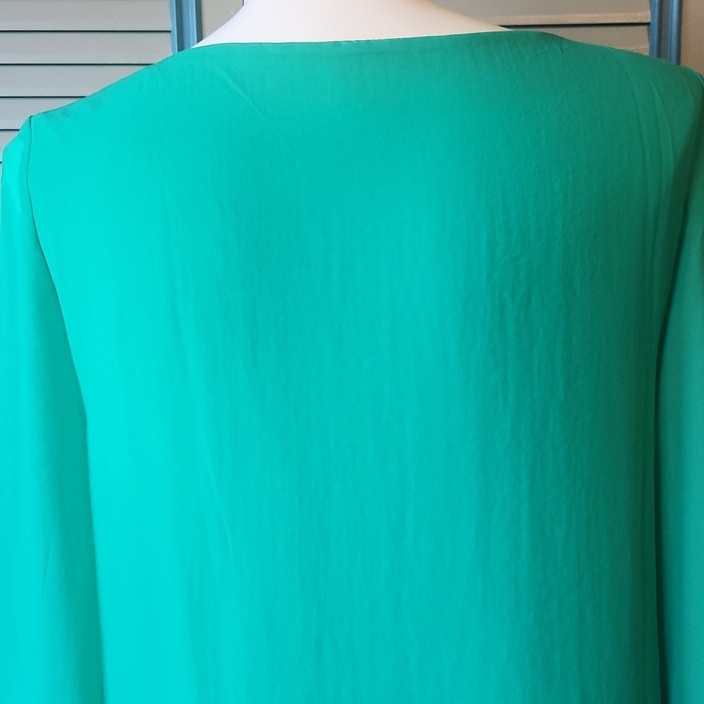 Chico’s Vibrant Green Blouse - Picture 10 of 14